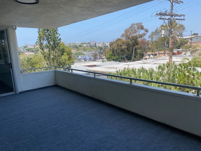 Building Photo - 8701 Delgany Ave