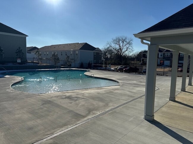 Building Photo - 231 Hazel Ln