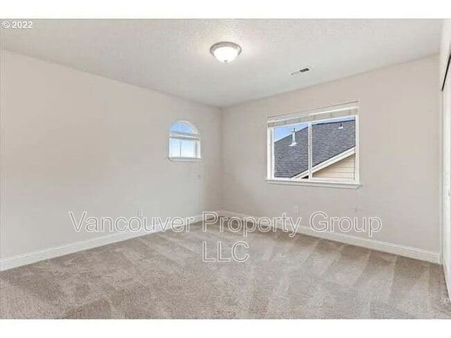 Building Photo - 2310 NE 158th Ave