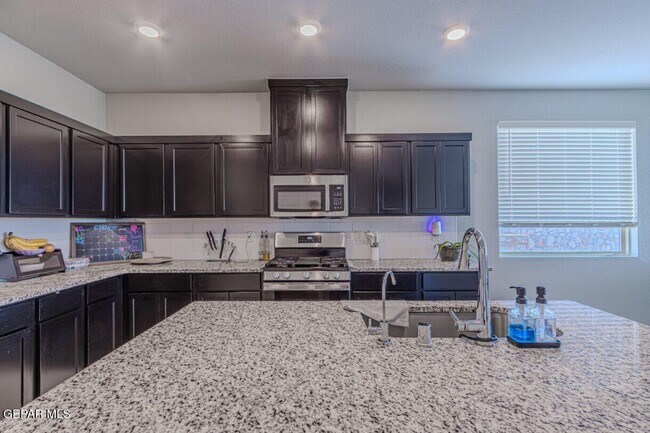 Building Photo - 11102 Blazing Star Pl