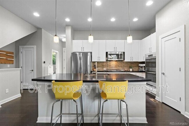 Building Photo - 6771 Raritan Dr