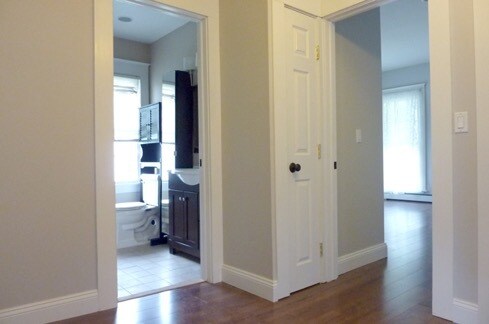 Building Photo - 242 Bedford Rd