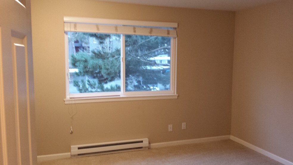 Bedroom - 11112 NE 124th Ln