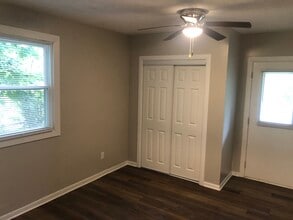 Building Photo - 23 W Weaver St