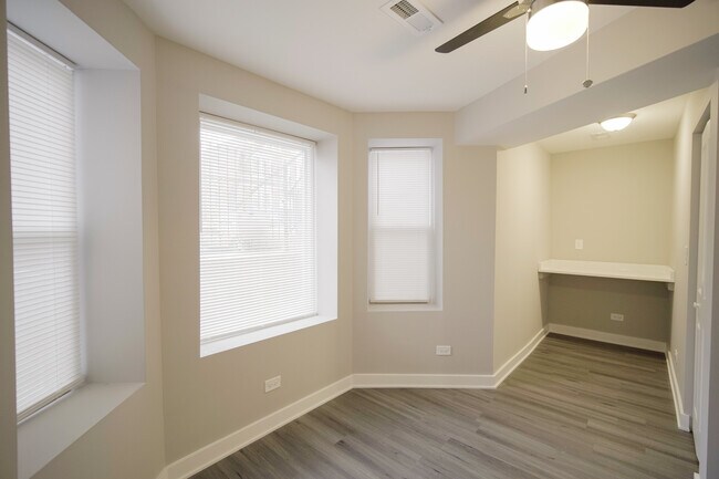 Building Photo - 2253 S Whipple St