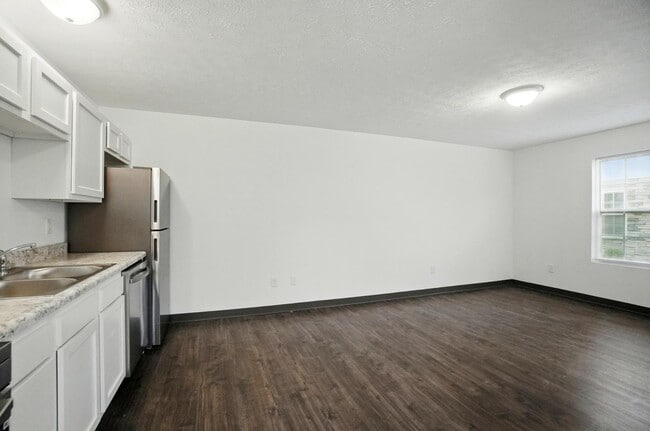 Building Photo - 501 Kristina Dr