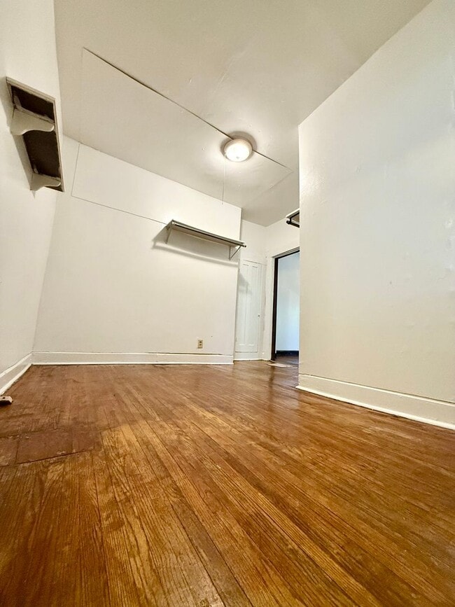 Building Photo - Available August 2026;   Monthly rent $1,030