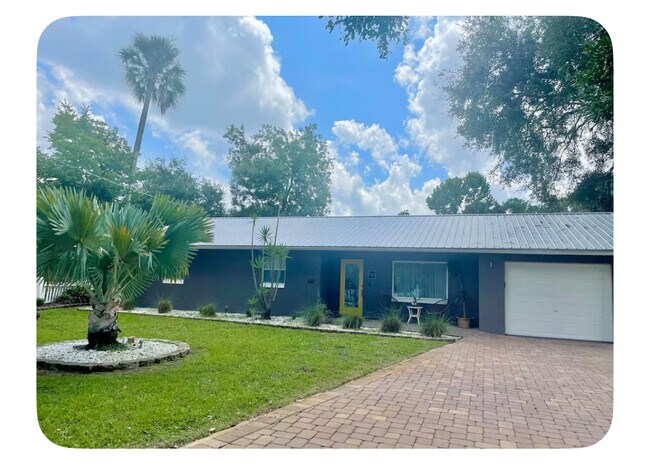 Primary Photo - 112 Monson Dr