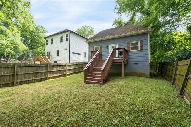 Building Photo - 3111 Jones St