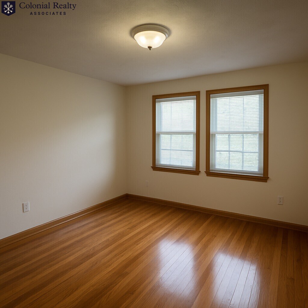 Building Photo - 83 Putnam St