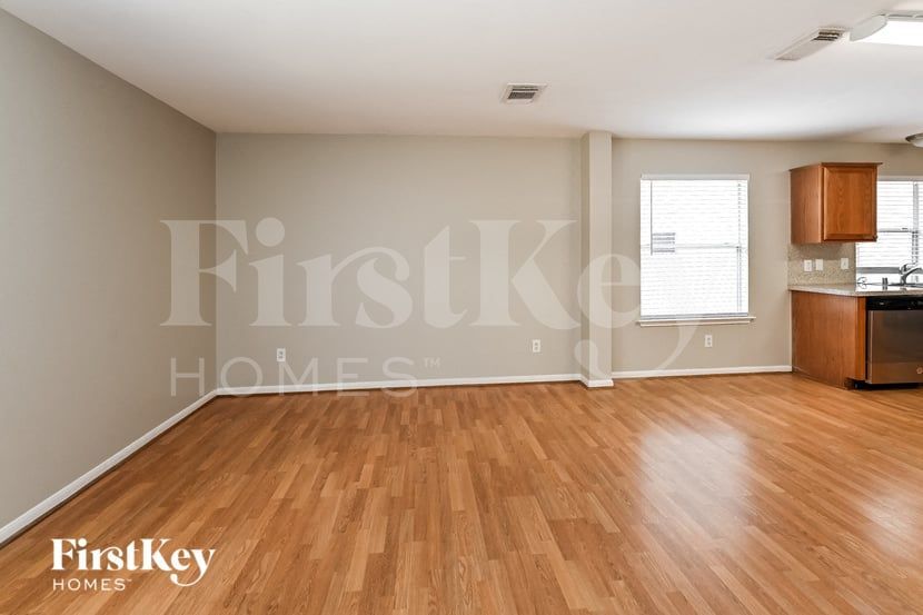 Building Photo - 7234 River Pines Dr