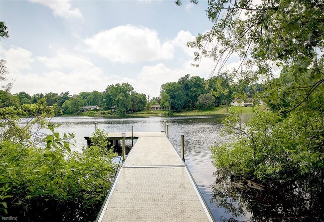 Building Photo - 3235 Soft Water Lake Dr NE