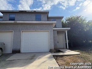 Building Photo - 5602 Golf Mist