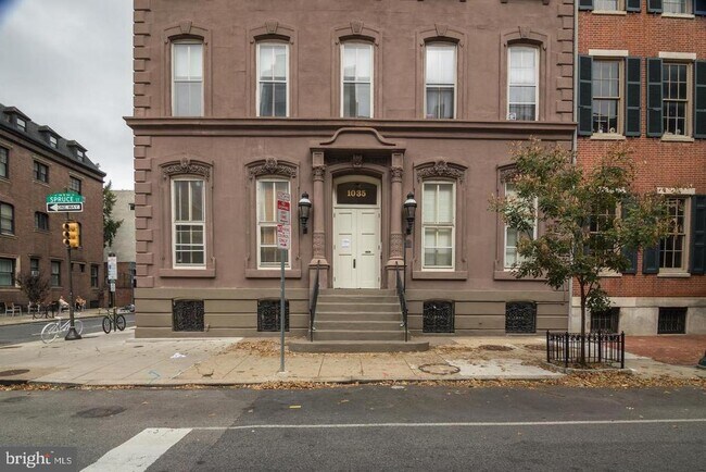 Building Photo - 1035 Spruce St