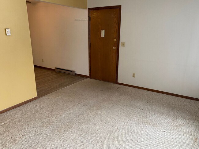 Building Photo - 4002 E Jelinek Ave