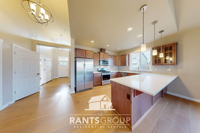 Building Photo - Newer Rambler in Hawks Prairie! Easy JBLM ...
