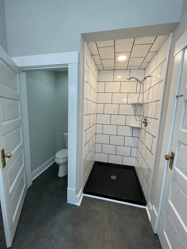 1st bath shower, toilet - 2017 18th Ave