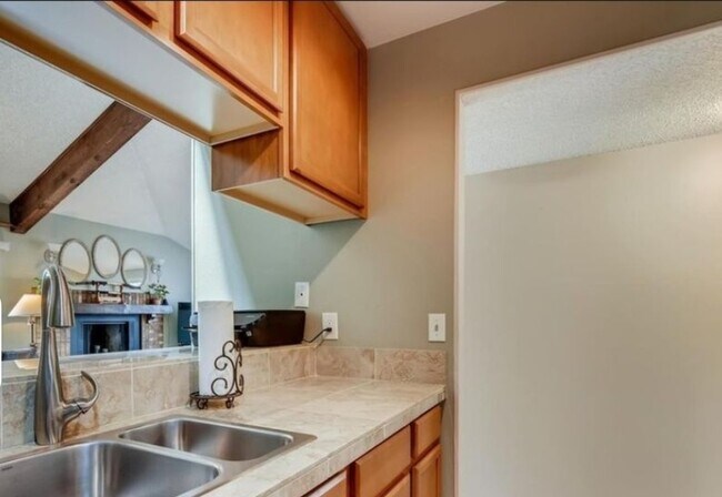 Building Photo - 1762 S Trenton St