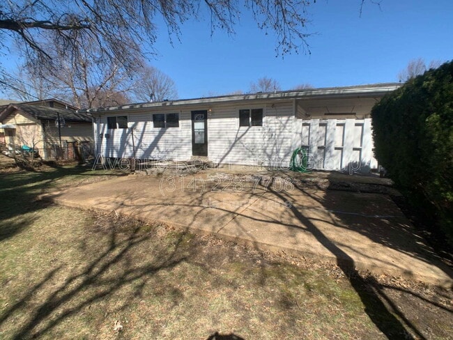 Building Photo - 858 Hazelvalley Dr