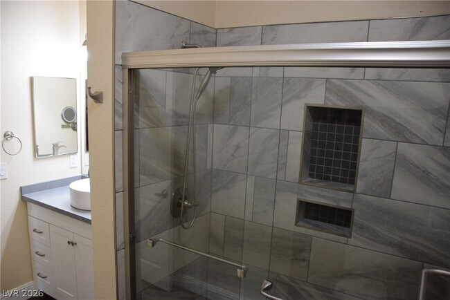 Building Photo - 5250 S Rainbow Blvd