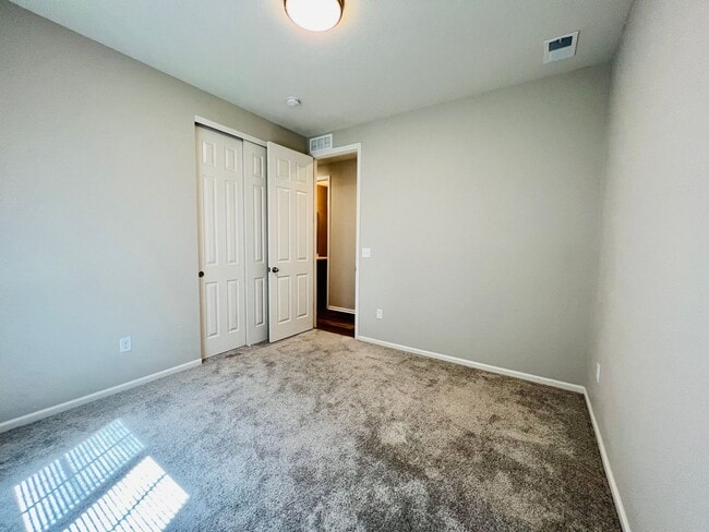 Building Photo - $0 DEPOSIT OPTION. INVITING 3 BED HOME IN EASTPOINT PARK, NORTH COMMERCE CITY