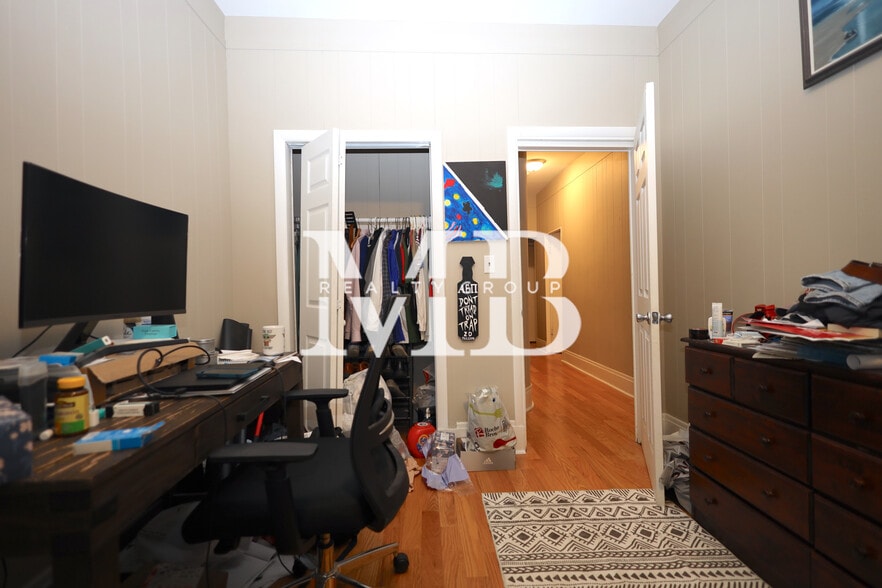 Building Photo - 15 Aberdeen St