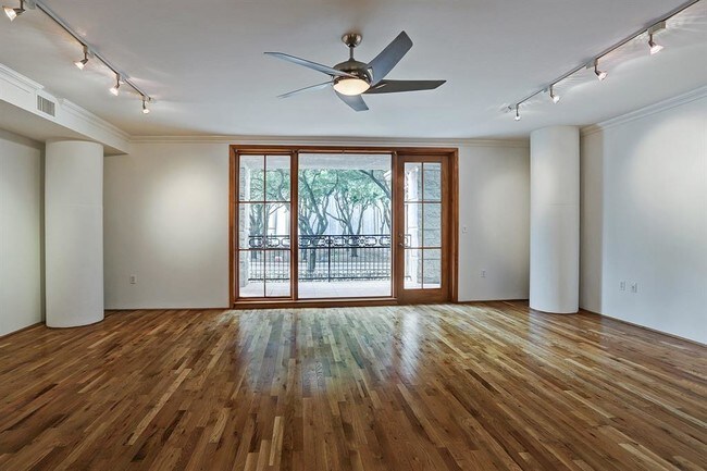 Building Photo - 3030 Post Oak Blvd