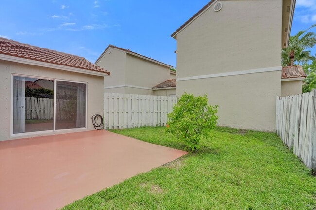 Building Photo - 17866 SW 10th Ln