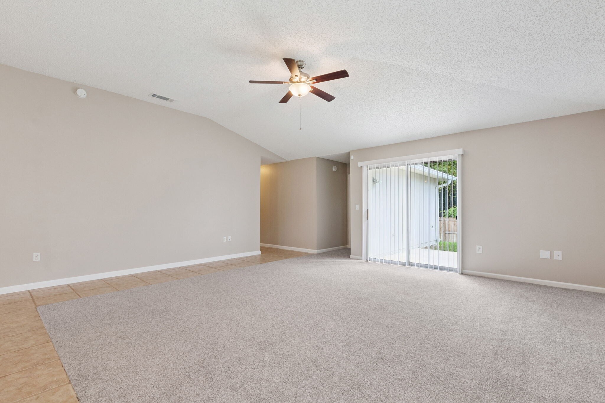 Family Room W/ Sliding door to Patio - 268 Southlake Dr