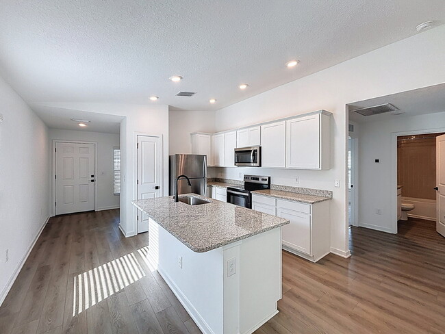 Building Photo - 1270 Ahoy Ave