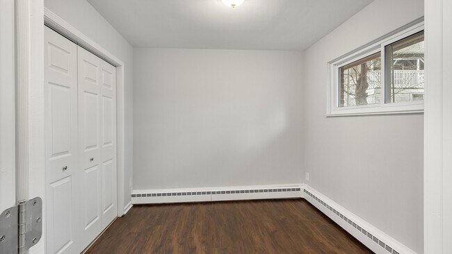 Building Photo - 1617 W Nine Mile Rd