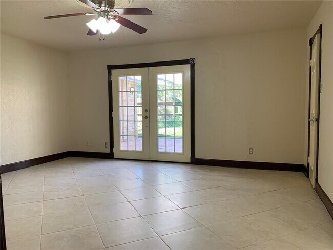 Building Photo - 434 Gentilly Dr