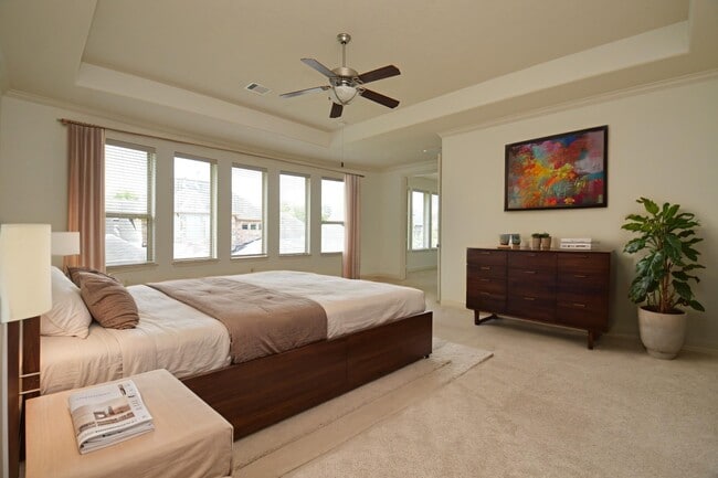 Building Photo - 28003 Iberville Glen Dr