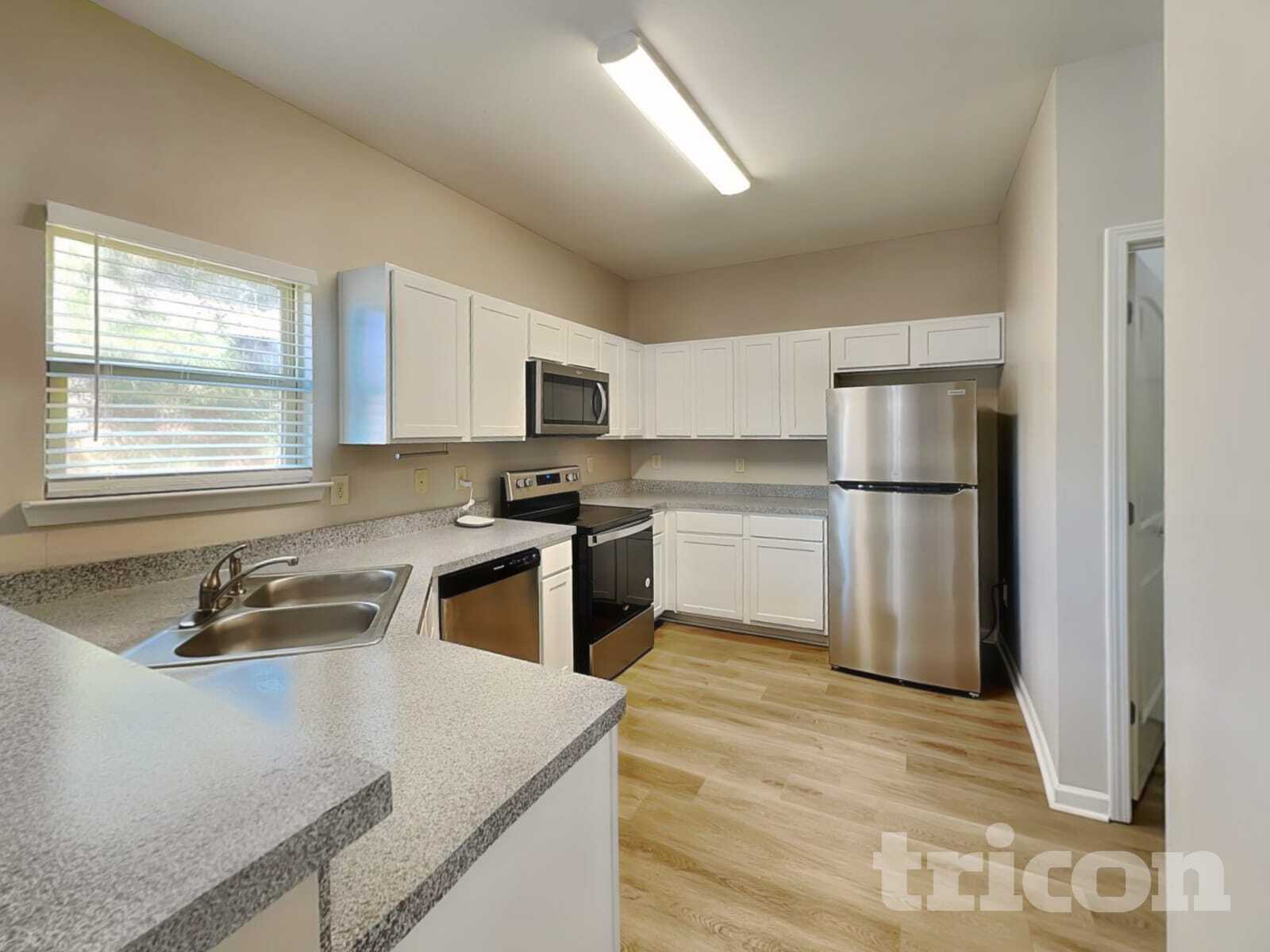 Building Photo - 17 Carriage Hls Dr SE