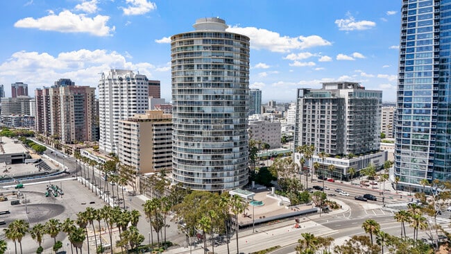 Building Photo - 700 E Ocean Blvd
