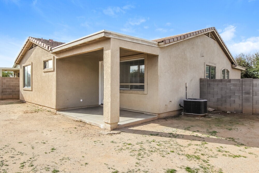 Building Photo - 6639 S 17th Ave