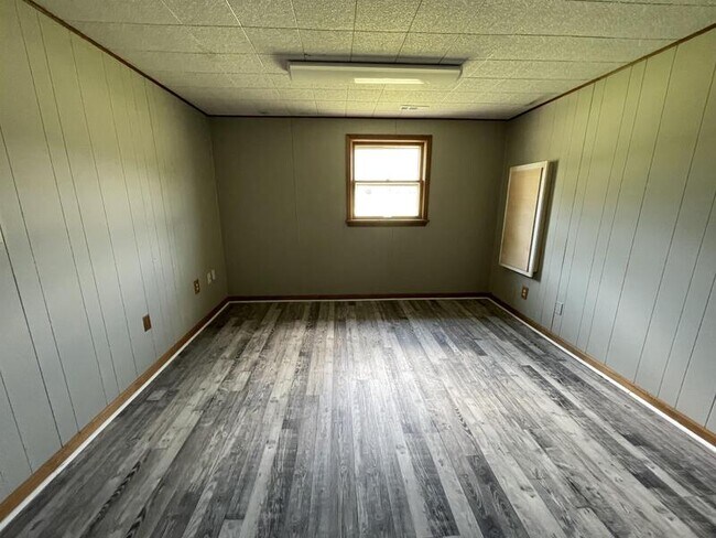 Building Photo - 2519 Steeplechase Dr