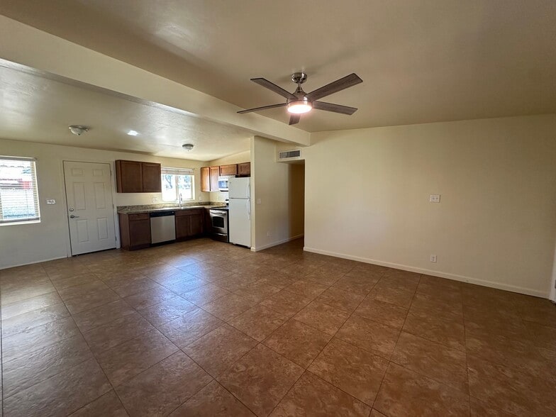 Building Photo - 6402 E Calle Altair