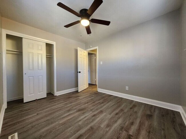 Building Photo - Modern 3-Bed, 1-Bath Apartment – Renovated...