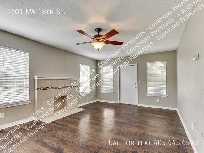 Building Photo - Beautiful 2 bed, 2 bath updated duplex in ...