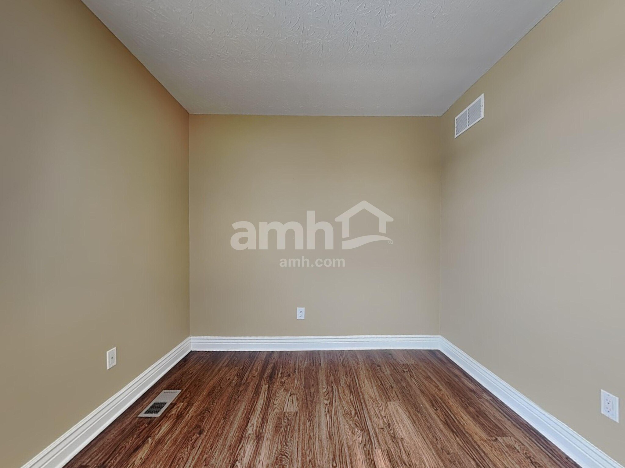 Building Photo - 6040 Glennshire Ct