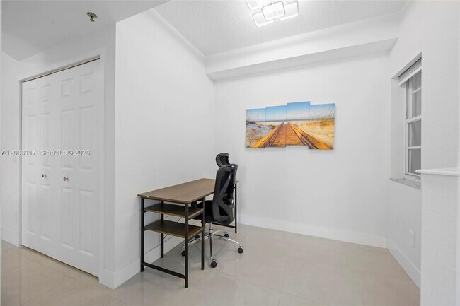 Building Photo - 3255 NE 184th St