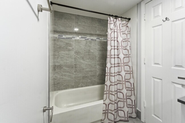 Building Photo - 11477 NW 39th Ct