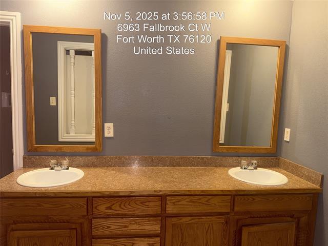 Building Photo - 6963 Fallbrook Ct W