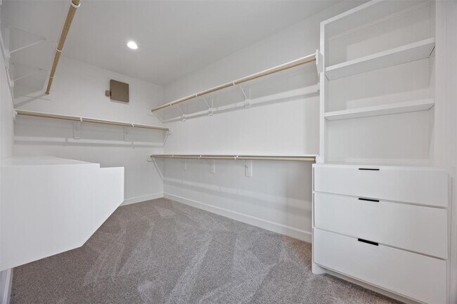 Building Photo - 3615 Gano St