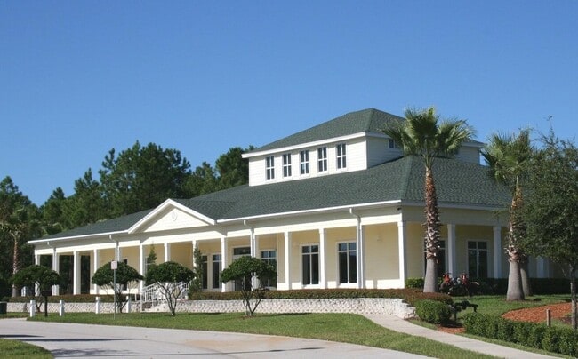 Building Photo - 221 Wooded Crossing Cir