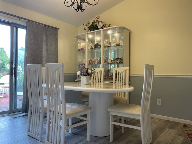 Building Photo - 6128 Jeffers Dr