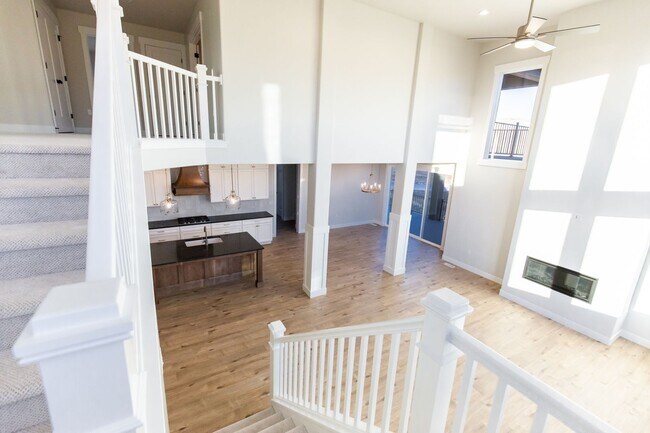 Building Photo - 1148 N Highpass Dr