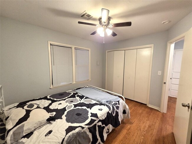 Building Photo - 4701 N Independence Ave