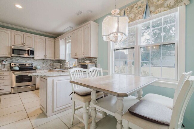 Building Photo - Furnished Home in NMB with Pool and Hot Tub